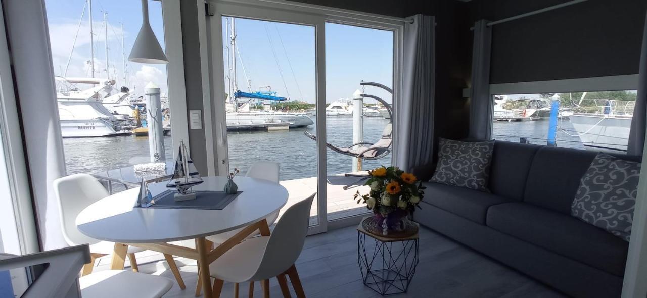 Marina Degli Estensi Floating Resort ليدو ديلي ايستينسي المظهر الخارجي الصورة